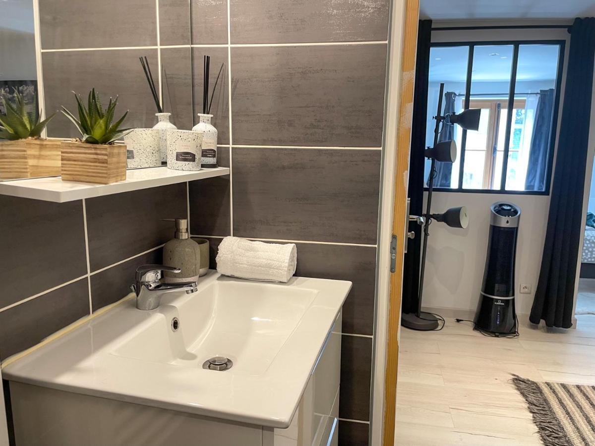 Magnifique Logement Au Pied Du Chateau Блоа Екстериор снимка